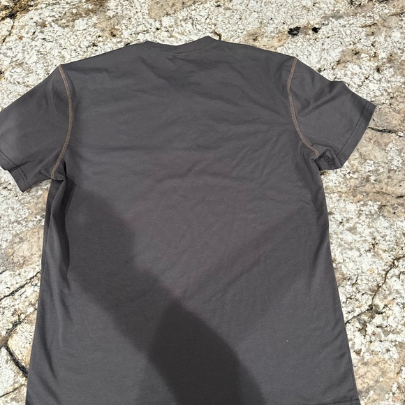 2 NWT Men's Tshirts - Picture 5 of 6